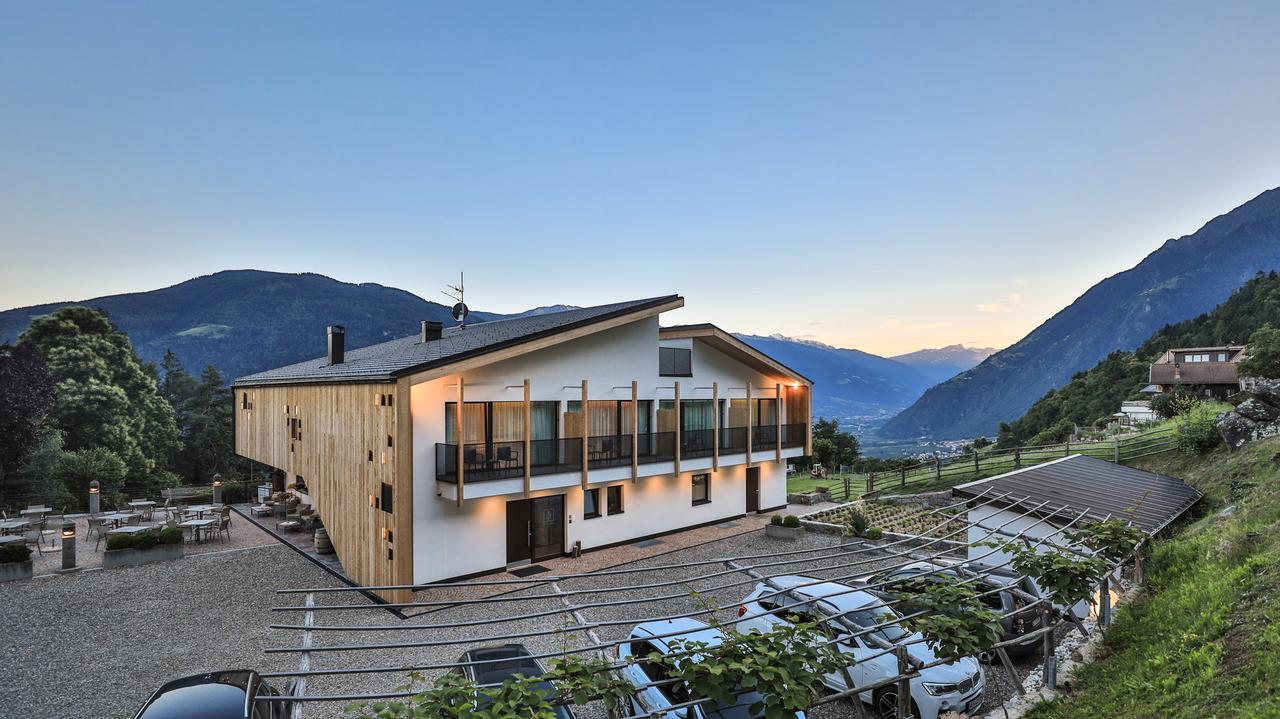 Ladurner Hotel Lagundo Exterior photo